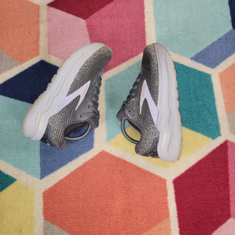 Brooks Ghost Max 2 Running Shoes Womens Grey Lavender‎ Performance Sneakers